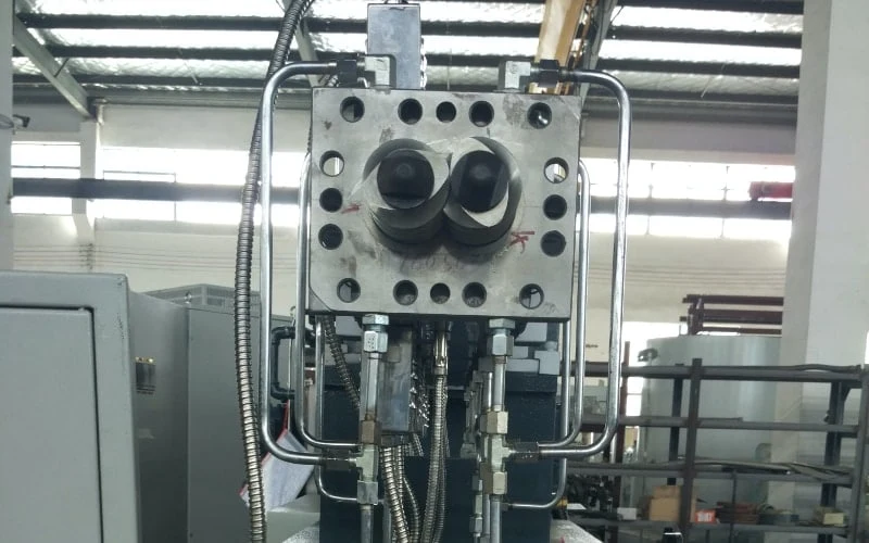 Extremo del cabezal de la extrusora de termoestables SAT65