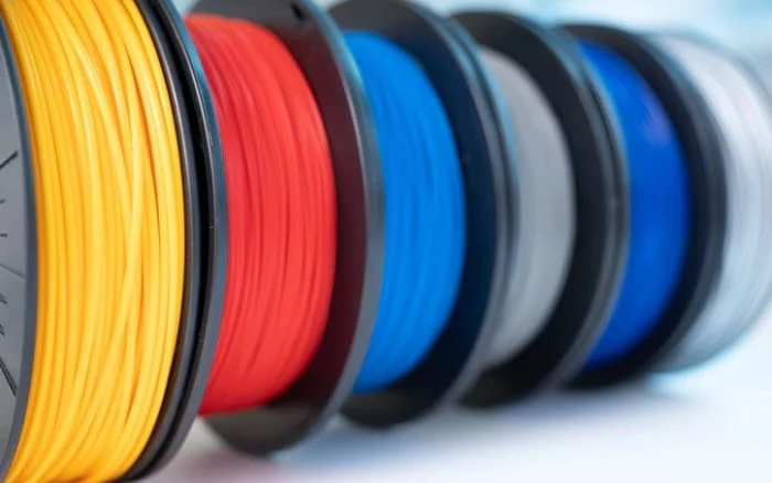 Bobinas de filamento de colores para impresión 3D