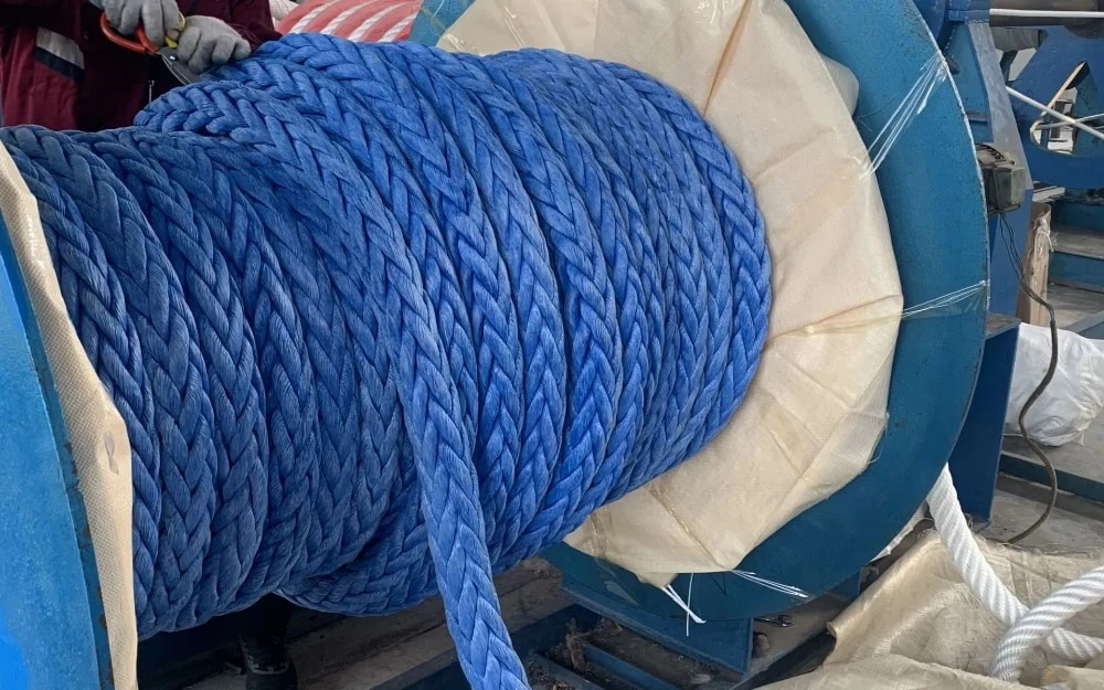 Cordage en fibre PE-UHMW pour bateau