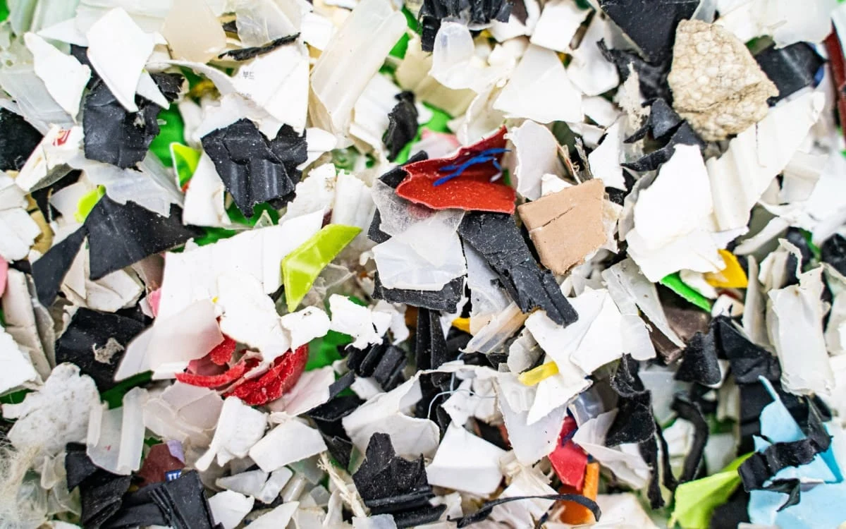 Waste PET flakes