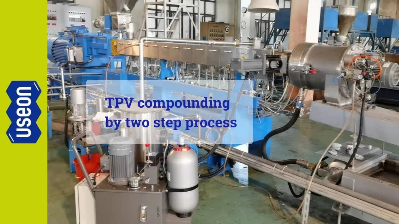 Extrusora de doble husillo de una línea de extrusión de TPV