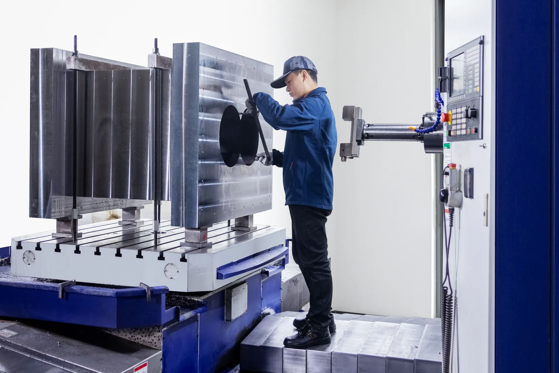 Machining SAT360 barrel sections on a horizontal machining centre