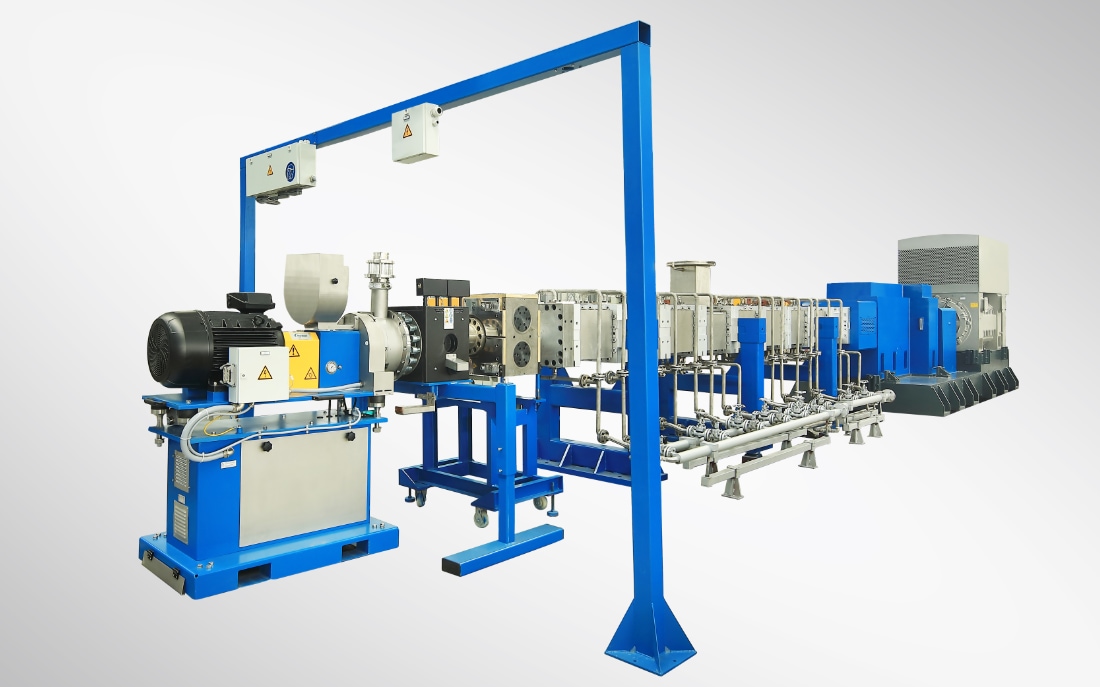 Twin screw extruder for reacting compounding